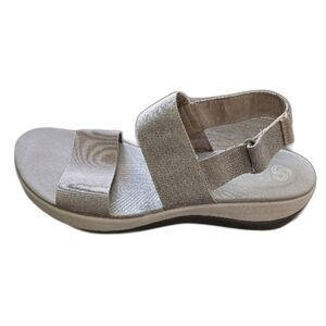 Clarks Cloudsteppers Women's Beige Sandals Size 9 Hook/Loop Closure Casual Walk